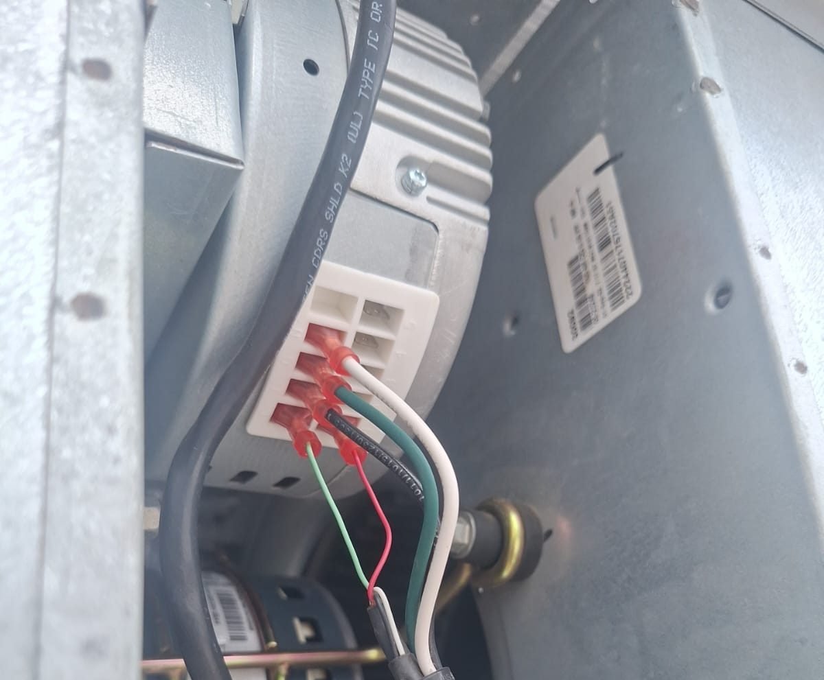 Revisión de conexiones eléctricas del motor