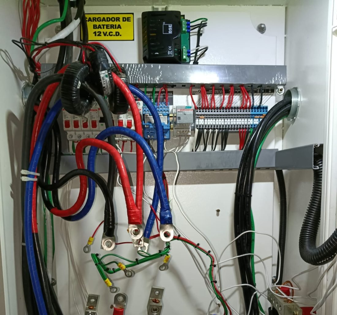 Terminales y cableado interno de transferencia automática